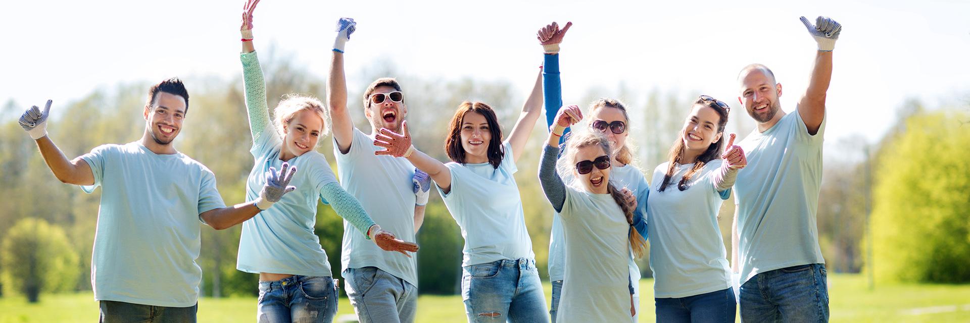 Their good team building skills are. Фон для команды друзей. Team building. Team building stock photo. Team building на природе вертикальная картинка для презентации.